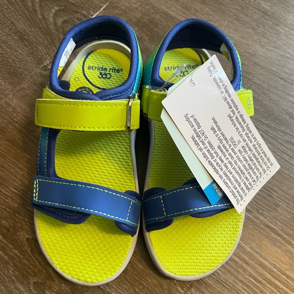 NWT Stride Rite Asher Kids Light-Up Sandals - Blue and Yellow - Picture 2 of 8